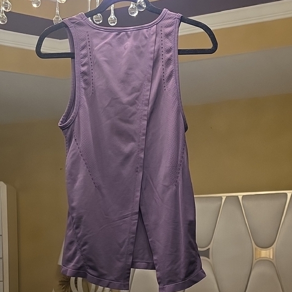 Purple Sleeveless Women's Top - Picture 3 of 11